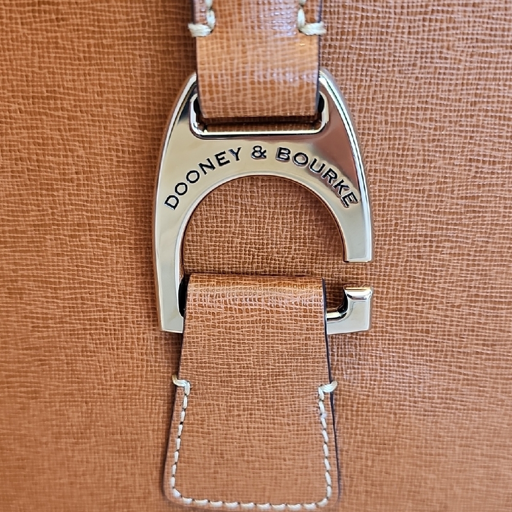 NWT Dooney & Bourke Saffiano Tan Leather Tote - Picture 4 of 12